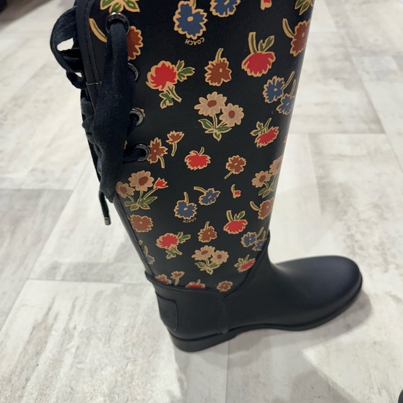 NWOT Coach TRISTEE Black & Multicolor Floral Rainboots RARE WOMAN - Picture 4 of 8